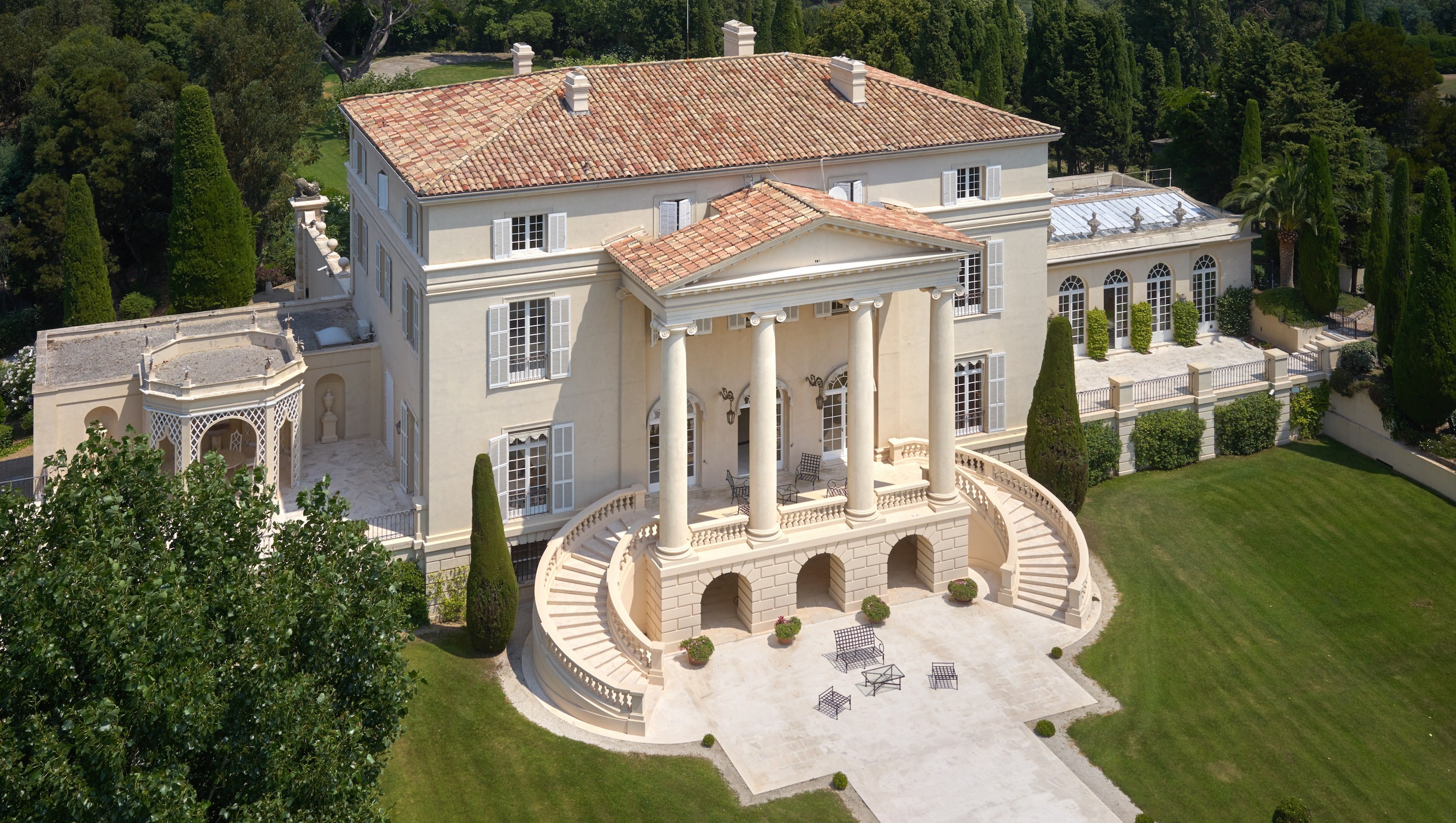 Cannes Estate Featured in Hitchcock’s ‘To Catch a Thief’ For Sale