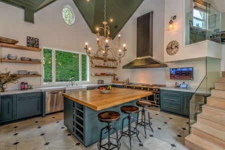 Chris Hemsworth Malibu Estate