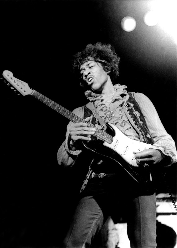 MONTEREY, CA - JUNE 18: American guitarist Jimi Hendrix (1942 - 1970) plays his Fender Stratocaster guitar while performing at the Monterey International Pop Music Festival, on June 18, 1967 in Monterey, California. (Photo by Ed Caraeff/Getty Images)