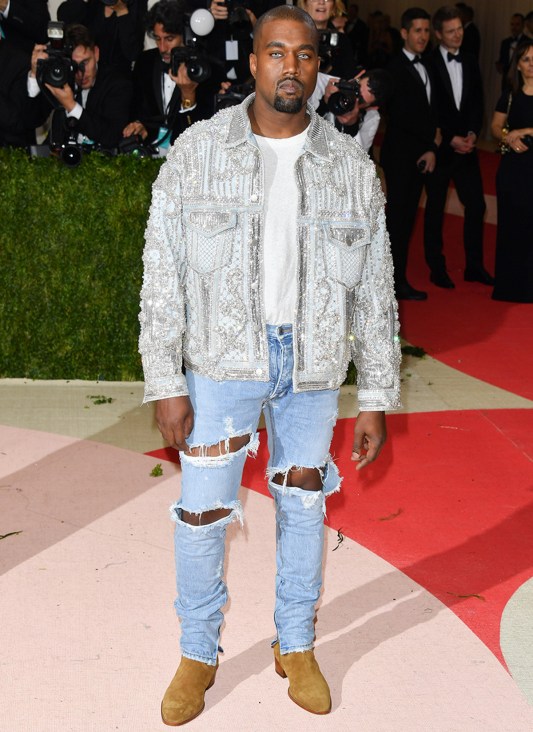 NEW YORK, NY - MAY 02: Kanye West attends the 'Manus x Machina: Fashion in an Age of Technology' Costume Institute Gala at the Metropolitan Museum of Art on May 2, 2016 in New York City. (Photo by George Pimentel/WireImage)
