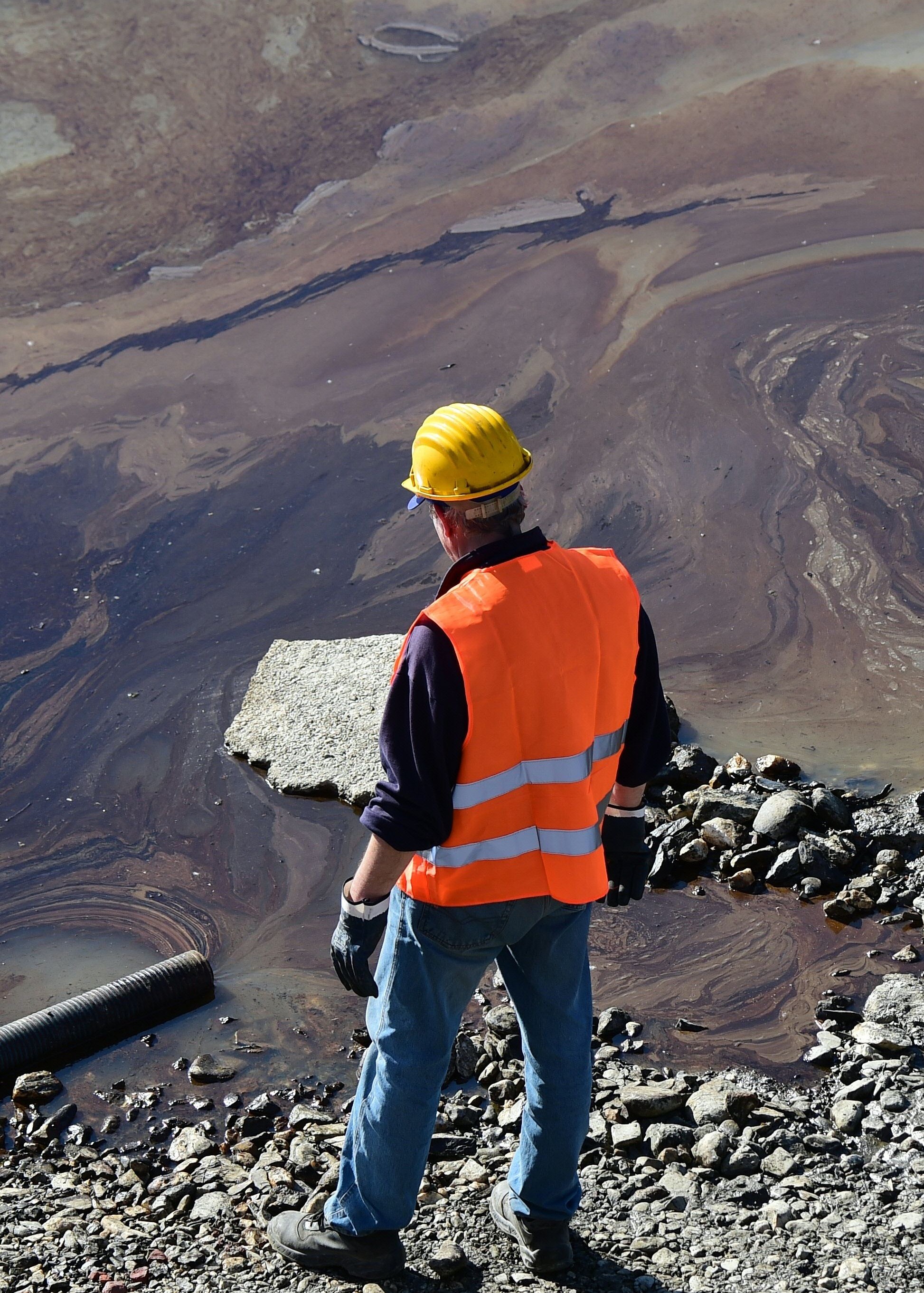 Physicist Invents Wand That Cleans Up Oil Spills InsideHook