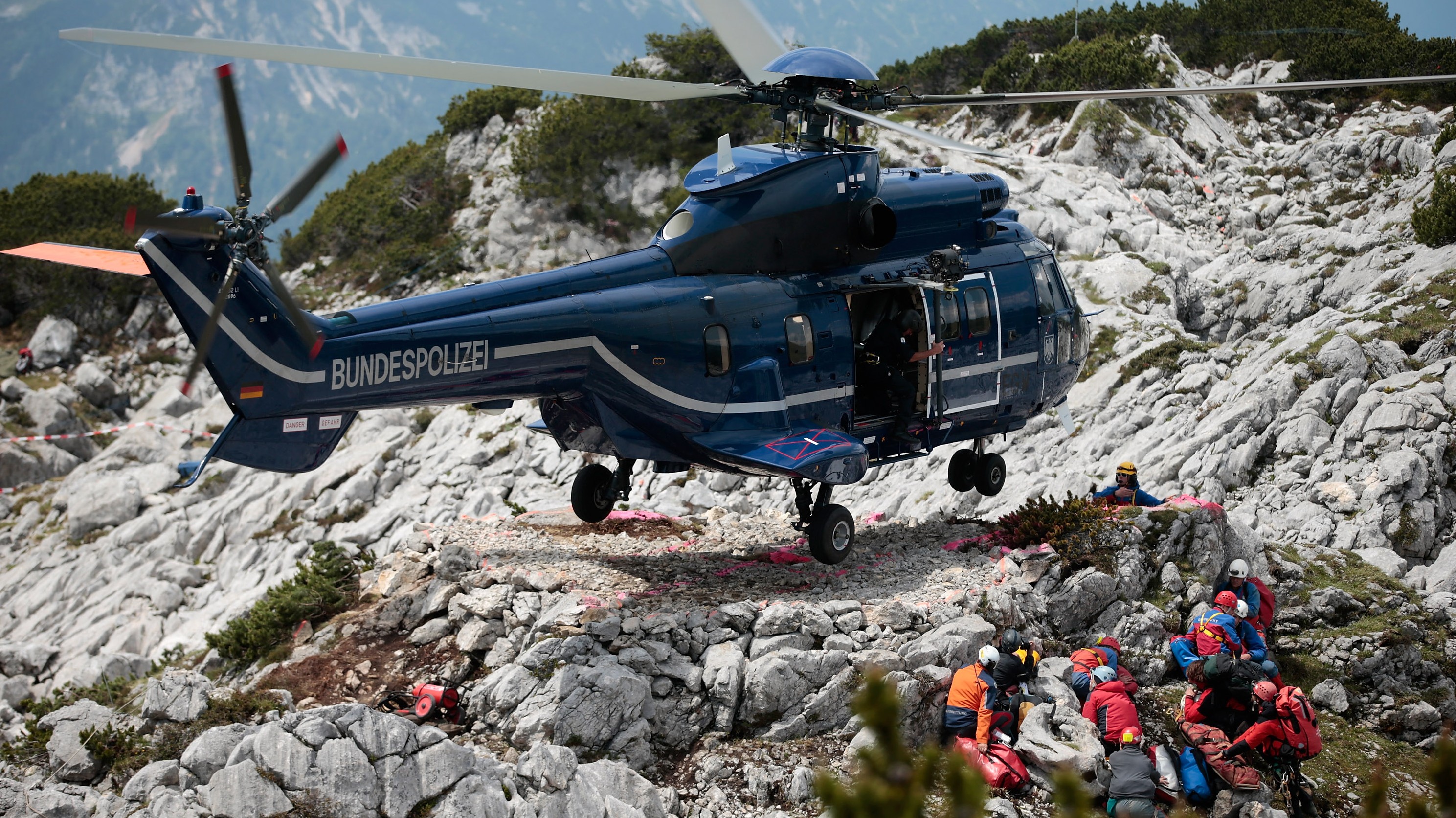 How You'd Be Saved by a Backcountry SearchandRescue Team InsideHook