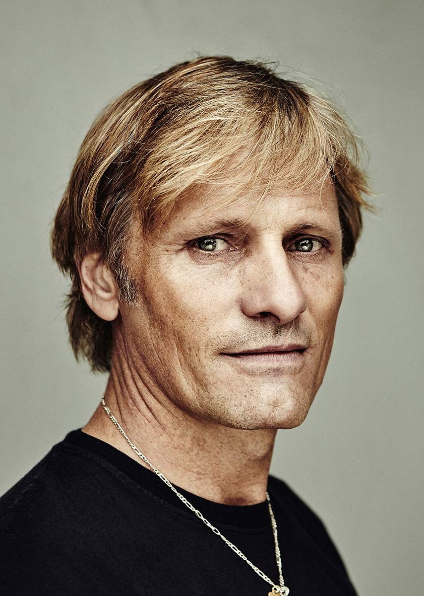 Profile of Viggo Mortensen, who is raising his six kids off the grid despite his multiple blockbusters and oscar nomination
http://www.esquire.com/entertainment/movies/a45212/viggo-mortensen-profile/
SAN SEBASTIAN, SPAIN - SEPTEMBER 20: Actor Viggo Mortensen is photographed for Self Assignment in San Sebastian, Spain. (Photo by William Lacalmontie/Getty Images)