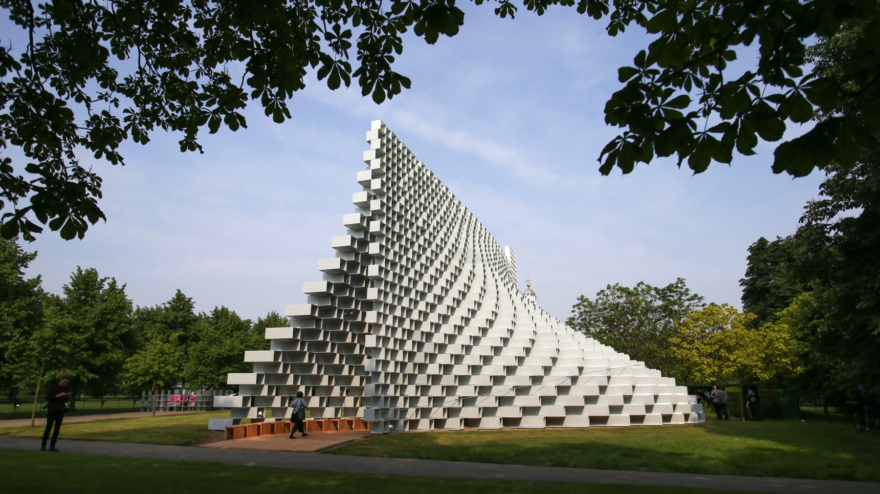 Serpentine Gallery Unveils Unzipped Wall Installation In London Serpentine Gallery Unveils Unzipped Wall Installation In London