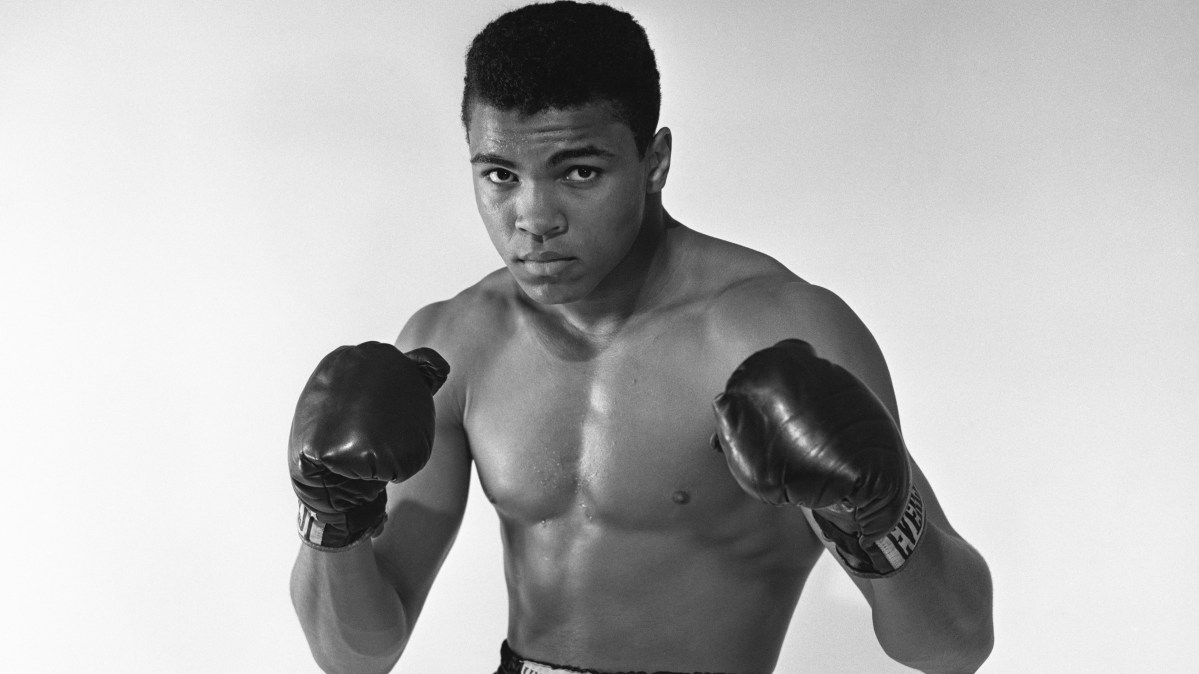 LONG ISLAND, NY - MAY 17:  Cassius Clay, 20 year old heavyweight contender from Louisville, Kentucky poses for the camera on May 17, 1962 in Long Island, New York.  (Photo by Stanley Weston/Getty Images)