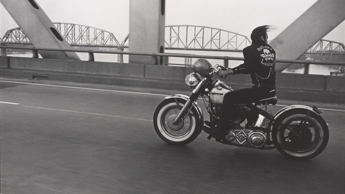 Дэнни Лион. Дэнни Лайон байкеры. Danny Lyon the bikeriders. Байкеры в Америке 70х.