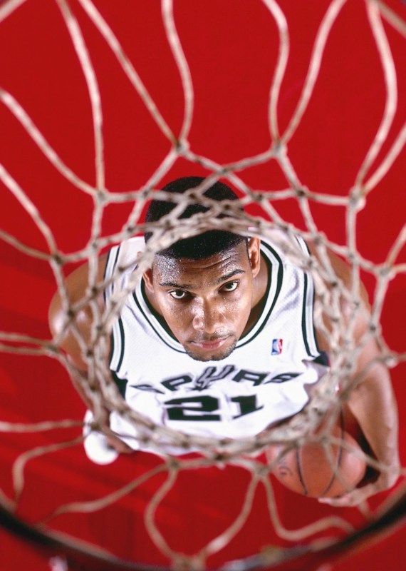 SAN ANTONIO, TX - 1997: Tim Duncan of the San Antonio Spurs during a portrait shoot in San Antonio, Texas. NOTE TO USER: User expressly acknowledges that, by downloading and or using this photograph, User is consenting to the terms and conditions of the Getty Images License agreement. Mandatory Copyright Notice: Copyright 1997 NBAE (Photo by Glenn James/NBAE via Getty Images)