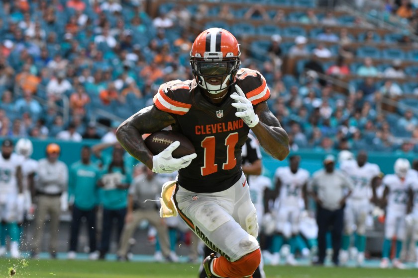 Terrelle Pryor #11 of the Cleveland Browns rushes for a touchdown in the 4th quarter against the Miami Dolphins on September 25, 2016 in Miami Gardens, Florida. (Eric Espada/Getty Images)