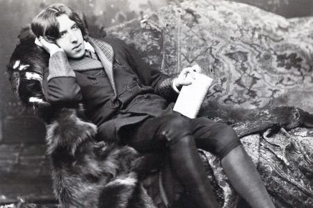UNSPECIFIED - CIRCA 1800: Oscar Fingal O'Flahertie Wills Wilde 1854 1900 Irish novelist playwright freemason wit Photograph by Napoleon Sarony (Photo by Universal History Archive/Getty Images)