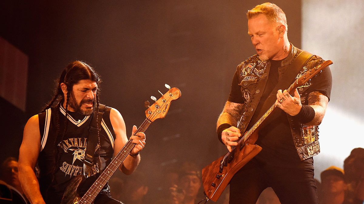 LAS VEGAS, NV - MAY 09:  Musicians Robert Trujillo (L) and James Hetfield of Metallica perform onstage during Rock in Rio USA at the MGM Resorts Festival Grounds on May 9, 2015 in Las Vegas, Nevada.  (Photo by Kevin Mazur/Getty Images)