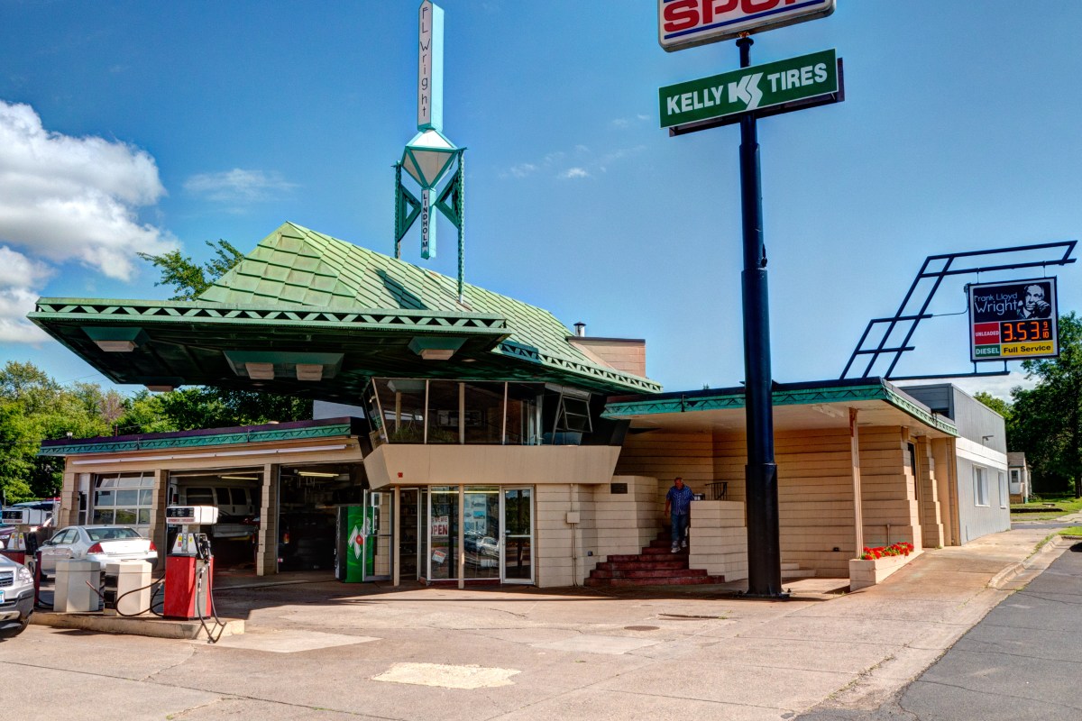 A Minnesota Town Boasts the Only Gas Station Designed by Frank Lloyd