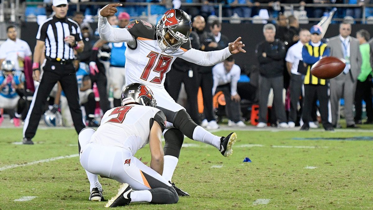 Roberto Aguayo #19 of the Tampa Bay Buccaneers kicks the game-winning field goal as time expires against the Carolina Panthers during the game at Bank of America Stadium on October 10, 2016 in Charlotte, North Carolina. The Buccaneers won 17-14.  (Grant Halverson/Getty Images)