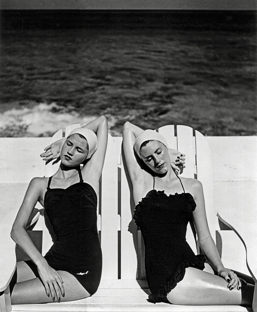 Twins at the Beach, Nassau, Bahamas, 1949, (Louise Dahl-Wolfe/Aperture)
