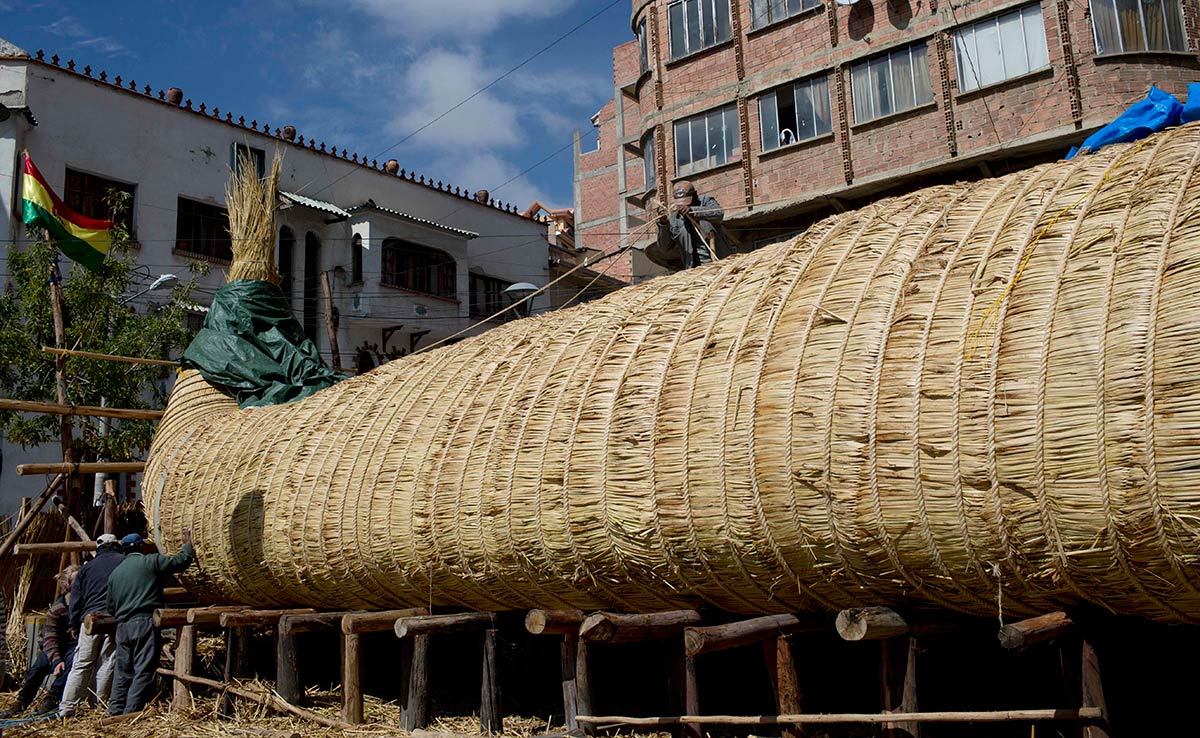 American to Attempt Pacific Ocean Crossing in Reed Boat Built by ...