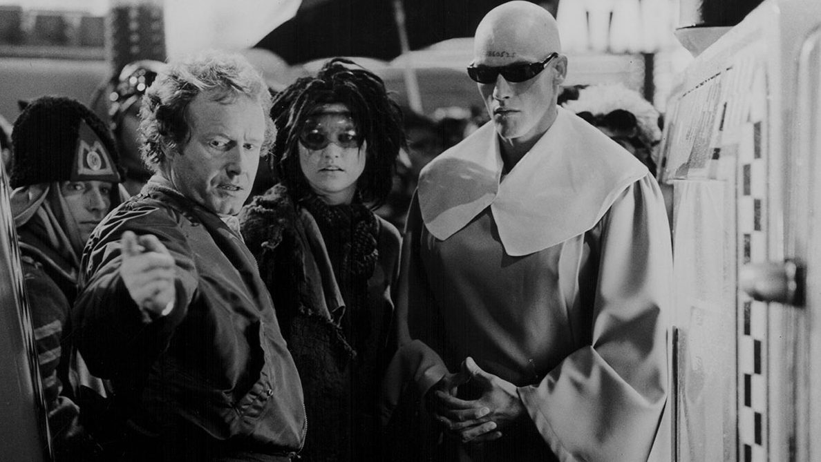 Director Ridley Scott, with supporting actors in costume, on the set of movie 'Blade Runner', 1982. (Stanley Bielecki Movie Collection/Getty Images)