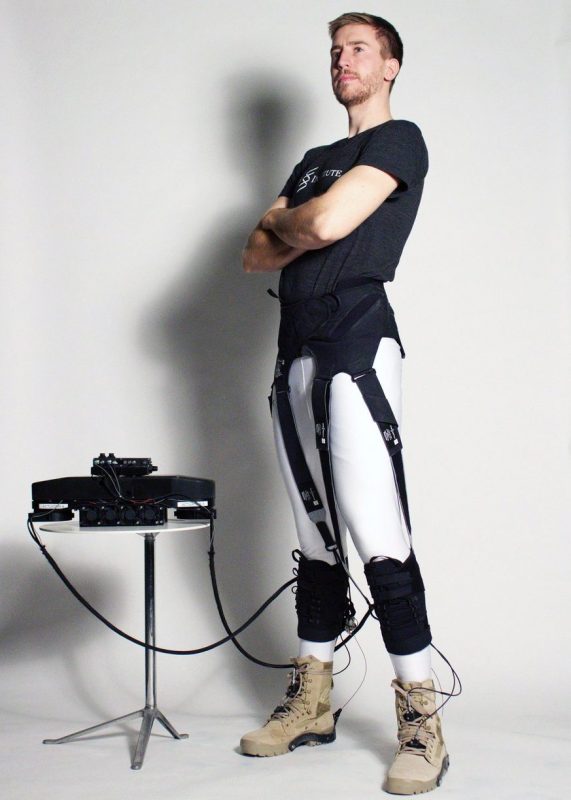 The exosuit incorporates a functional textile with built-in sensors. (Harvard Biodesign Lab)