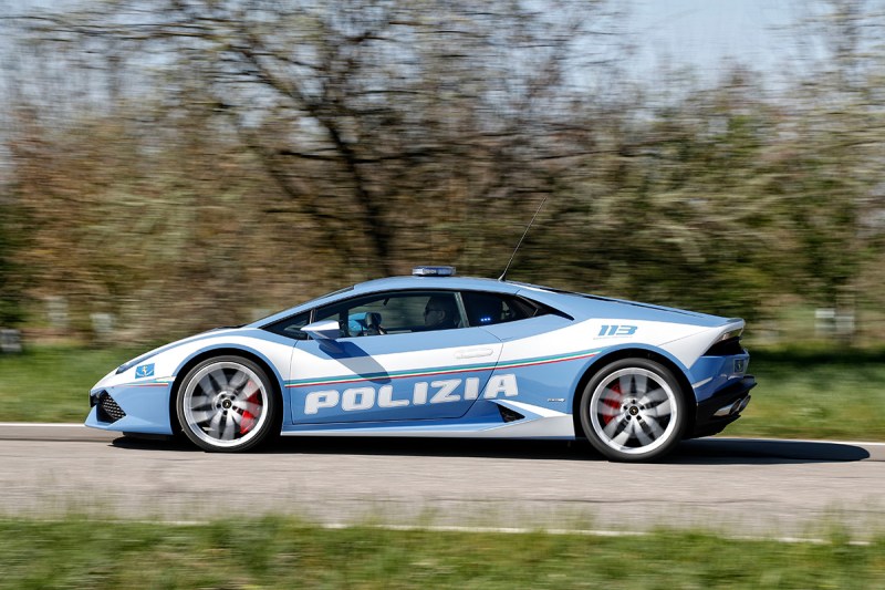 Italian Police Now Drive Lamborghinis