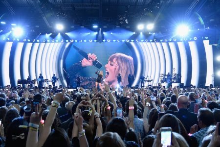HOUSTON, TX - FEBRUARY 04:  Musician Taylor Swift performs onstage during the 2017 DIRECTV NOW Super Saturday Night Concert at Club Nomadic on February 4, 2017 in Houston, Texas.  (Photo by Kevin Mazur/Getty Images for DIRECTV)
