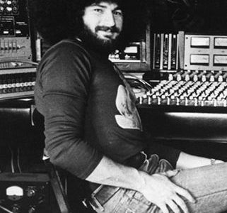 CIRCA 1977:  (Back row, L-R) Barry Goudreau, Fran Sheehan, Brad Delp, (front row, L-R) Sib Hashian and Tom Scholz of the rock group 'Boston' pose for a portrait in the studio in circa 1977. (Photo by Ron Pownall/Michael Ochs Archives/Getty Images)