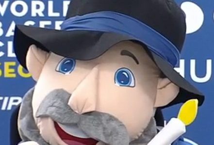 Mensch on the bench (MLB)