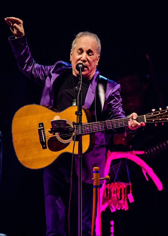 BERLIN, GERMANY - OCTOBER 20:  Singer-songwriter Paul Simon performs live on stage during a concert at Tempodrom on October 20, 2016 in Berlin, Germany.  (Photo by Stefan Hoederath/Redferns)