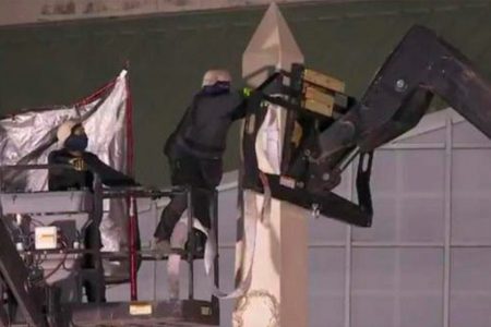 New Orleans is beginning to remove confederate monuments from around the city. (CBS News/Twitter)