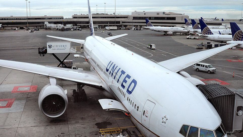 SAN FRANCISCO, CA - JANUARY 11, 2014: A United Airlines Airbus A319 aircraft is serviced at the gate at San Francisco International Airport in San Francisco, California. (Photo by Robert Alexander/Getty Images)