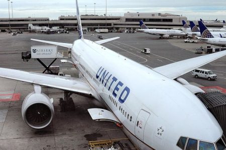 SAN FRANCISCO, CA - JANUARY 11, 2014: A United Airlines Airbus A319 aircraft is serviced at the gate at San Francisco International Airport in San Francisco, California. (Photo by Robert Alexander/Getty Images)