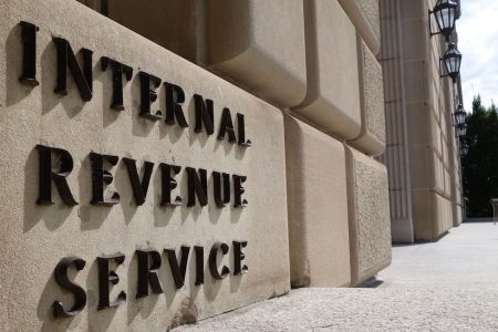 A sign outside the Internal Revenue Service is seen August 8, 2015 in Washington, DC. AFP PHOTO / KAREN BLEIER        (Photo credit should read KAREN BLEIER/AFP/Getty Images)