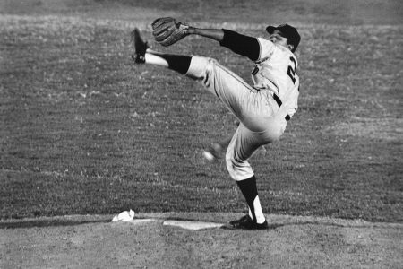 Why Some MLB Pitchers Are Ditching the Windup This Year