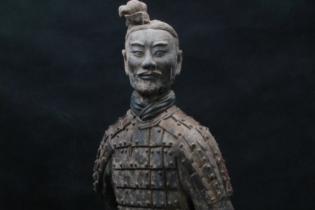 Kneeling Archer
Qin dynasty (221–206 B.C.) (Courtesy Qin Shihuangdi Mausoleum Site Museum)