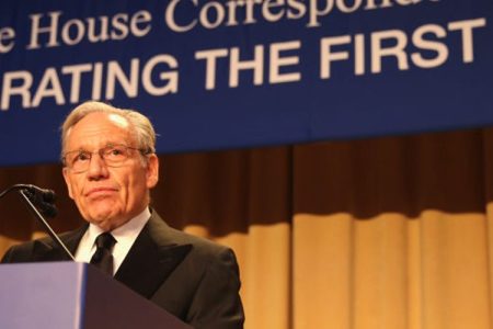 Famed investigative journalist Bob Woodward speaks to a crowd of reporters at the 2017 White House Correspondents' Dinner about the importance of free speech and pursuing truth. (Getty)