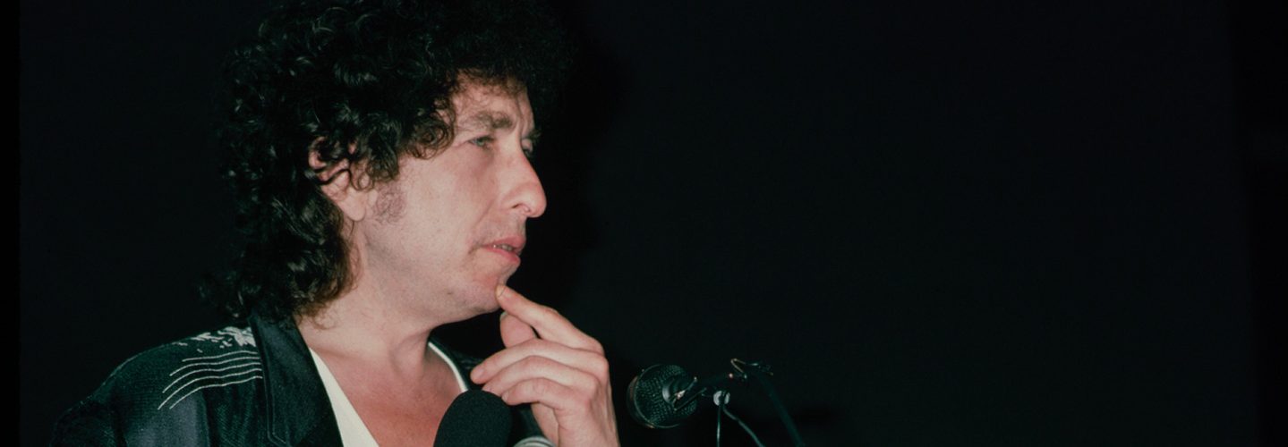 Bob Dylan Releases His Nobel Prize Lecture at the Last Minute