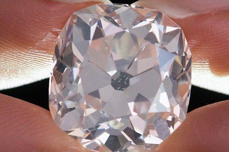 Diamond Bought for $13 Sells for $848K at Auction
