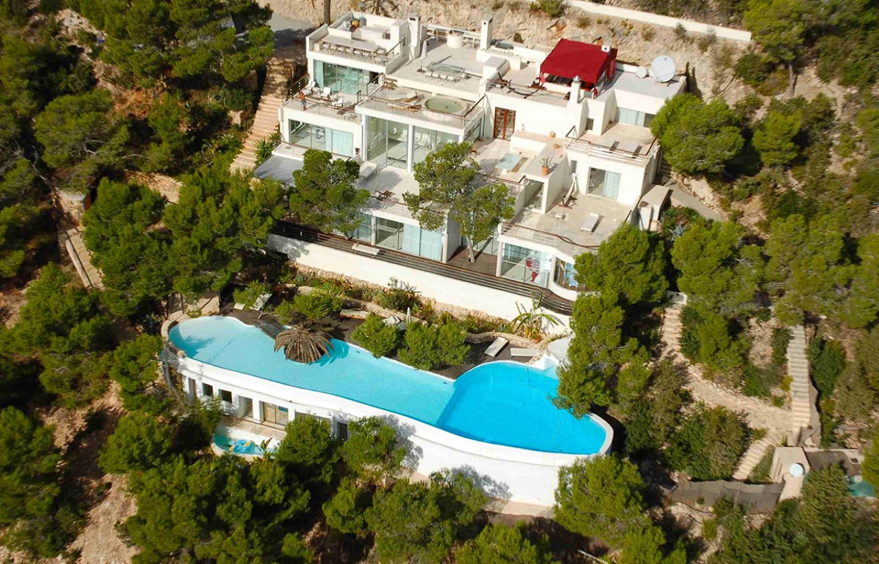 Exploring Ibiza, One Luxury Villa at a Time
