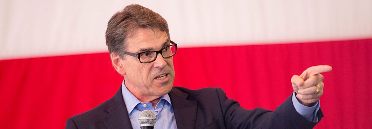 Former Texas governor and GOP presidential hopeful Rick Perry speaks to supporters during a town hall campaign event aboard the USS Yorktown on June 8, 2015 in Charleston, South Carolina. (Photo by Richard Ellis/Getty Images)