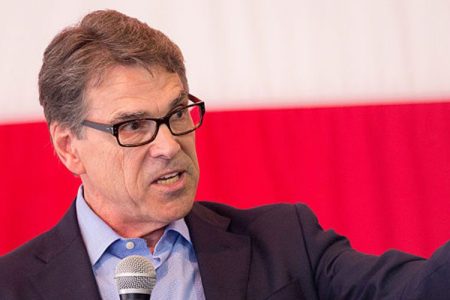 Former Texas governor and GOP presidential hopeful Rick Perry speaks to supporters during a town hall campaign event aboard the USS Yorktown on June 8, 2015 in Charleston, South Carolina. (Photo by Richard Ellis/Getty Images)