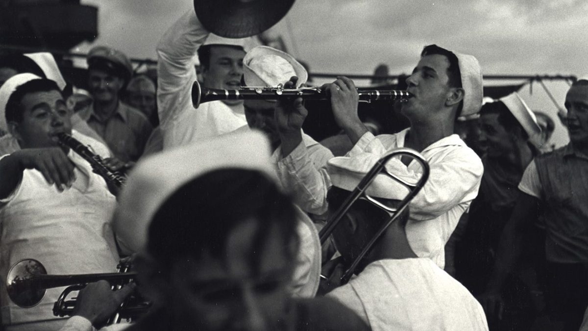 Sailors Playing Instruments, ca. 1943 (Courtesy Steven Kasher Gallery, New York)