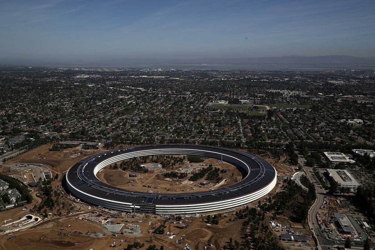 How Jony Ive Designed the New Apple Park