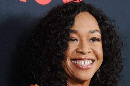 Netflix Poaches Shonda Rhimes From Disney-ABC