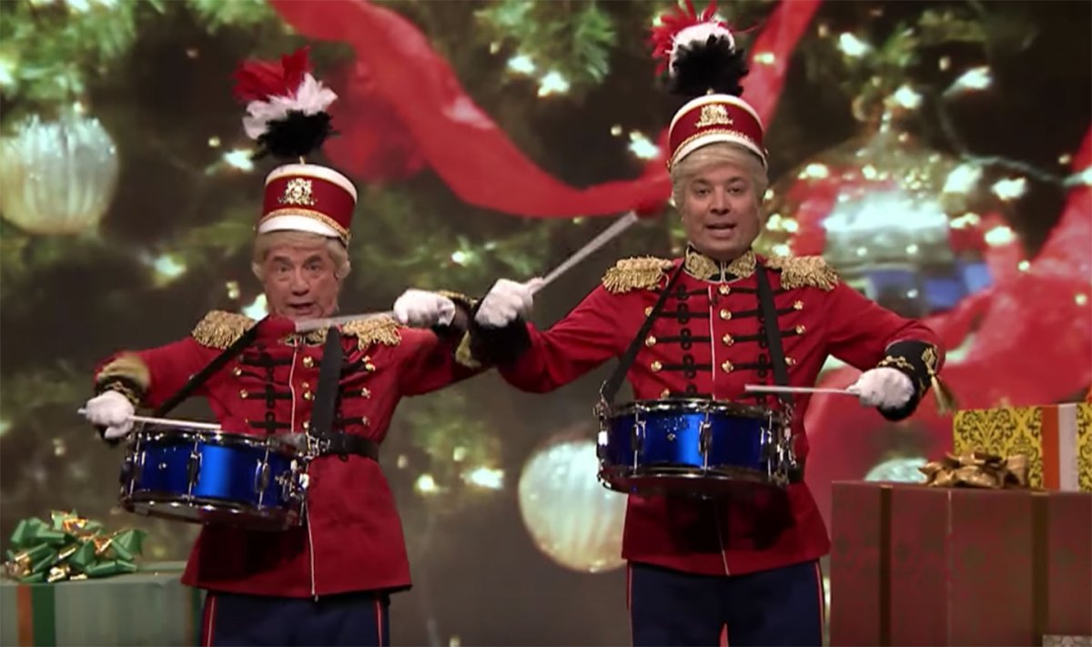 Martin Short and Jimmy Fallon perform a Trump-themed Christmas carol. (YouTube/NBC)