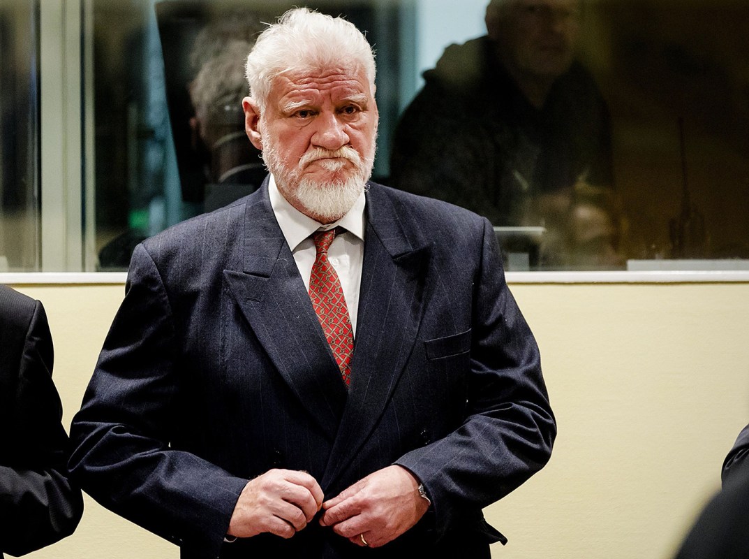Bosnian Croat War Criminal Dies in UN Courtroom After Drinking Poison