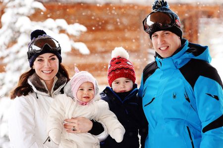 Catherine, Duchess of Cambridge (L) and Prince William, Duke of Cambridge (R), pose with their children, Princess Charlotte (2L) and Prince George (2R), during a private break skiing at an undisclosed location in the French Alps on March 3, 2016.  (John Stillwell/Getty)