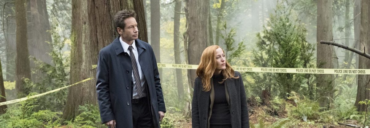 David Duchovny and Gillian Anderson on the set of 'The X-Files.' (Cr:  Eric Millner/FOX.)