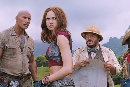 (From l.) Nick Jonas, Dwayne Johnson, Karen Gillan, Kevin Hart and Jack Black star in JUMANJI: WELCOME TO THE JUNGLE. (SONY)