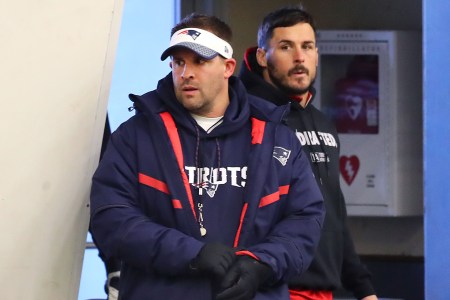 New England Patriots assistant coach Josh McDaniels, left, and Danny Amendola, right, arrive inside the practice bubble at Gillette Stadium in Foxborough, Mass., Jan. 26, 2018. (John Tlumacki/The Boston Globe via Getty Images)