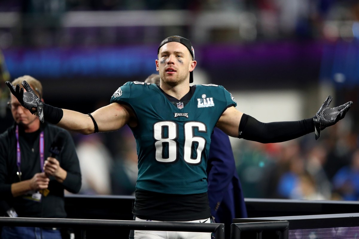 Zach Ertz #86 of the Philadelphia Eagles celebrates defeating the New England Patriots 41-33 in Super Bowl LII at U.S. Bank Stadium on February 4, 2018 in Minneapolis, Minnesota.  (Gregory Shamus/Getty Images)