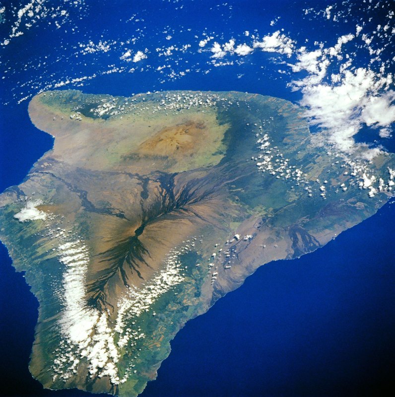 Hawaii's Volcano National Park (NASA Earth Observatory)