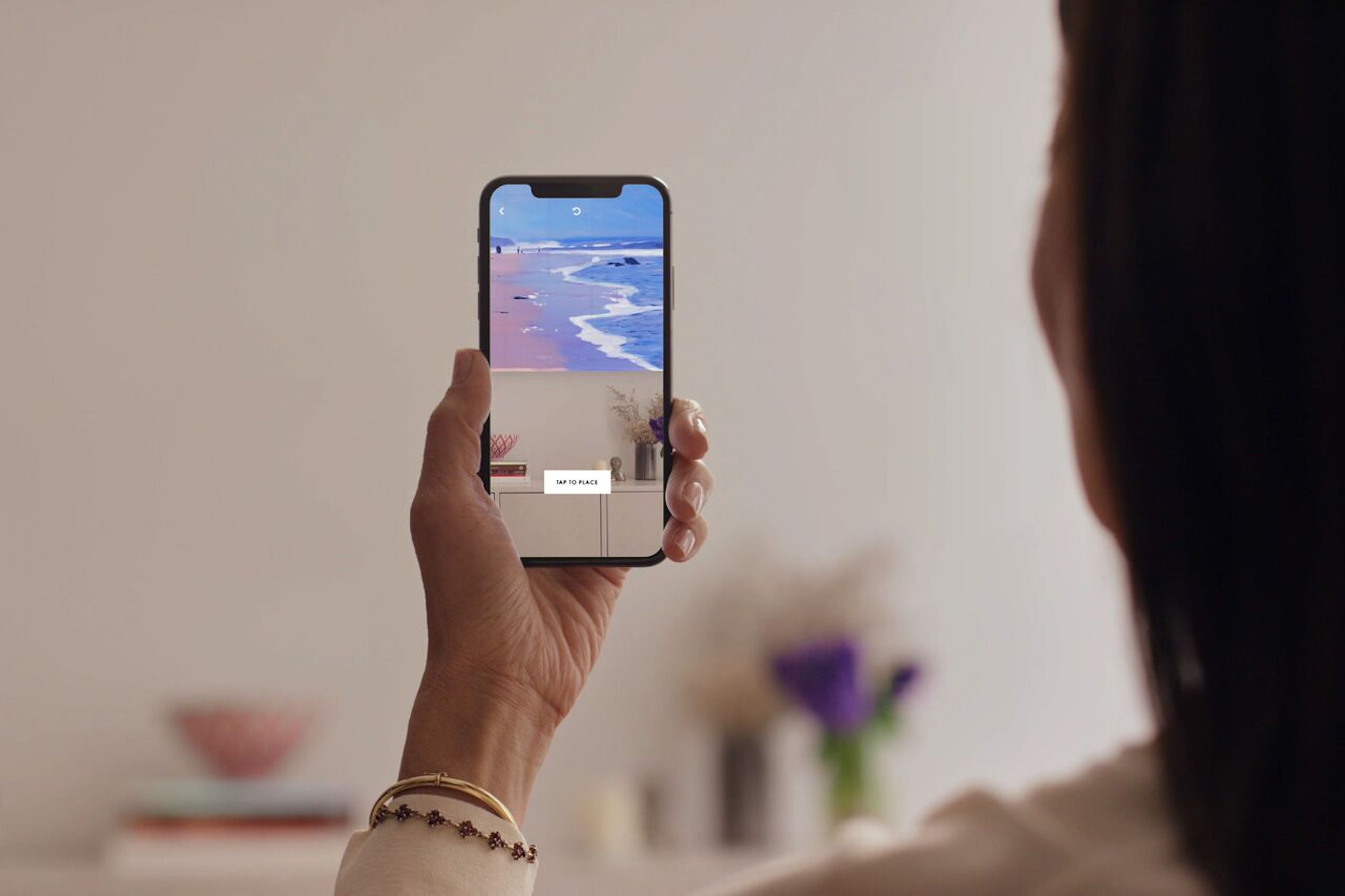 A way to virtually preview your art. (Anna Carey for Artsy)