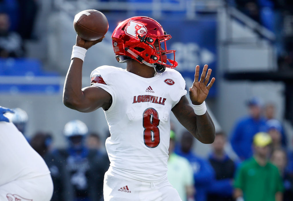Lamar Jackson #8 of the Louisville Cardinals throws a  pass against the Kentucky Wildcats during the game at Commonwealth Stadium on November 25, 2017 in Lexington, Kentucky.  (Photo by Andy Lyons/Getty Images)
